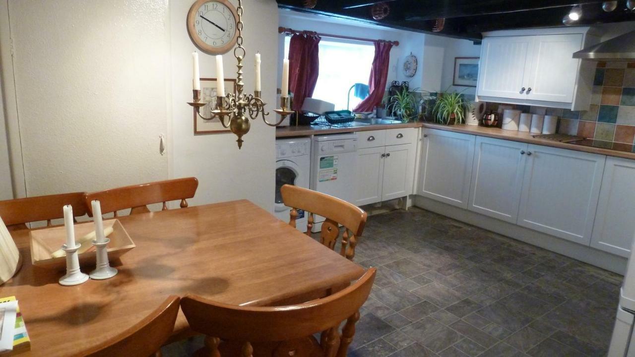 Topheavy Cottage เมวากิสซีย์ ภายนอก รูปภาพ